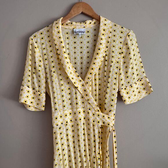 GANNI Yellow Floral Printed Crepe Daisy Wrap Dress EU 34 US 2 XS - Picture 3 of 7
